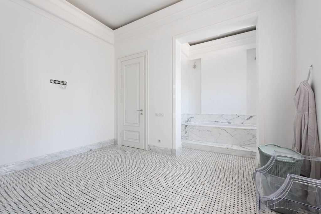 Spacious Bathroom Interior